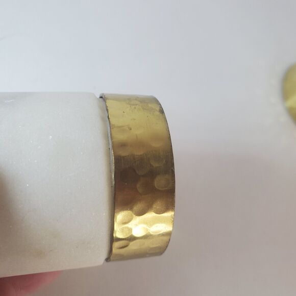 Vintage MCM White Natural Stone Salt And Pepper Shaker Set Hammered Brass Trim - Picture 5 of 7